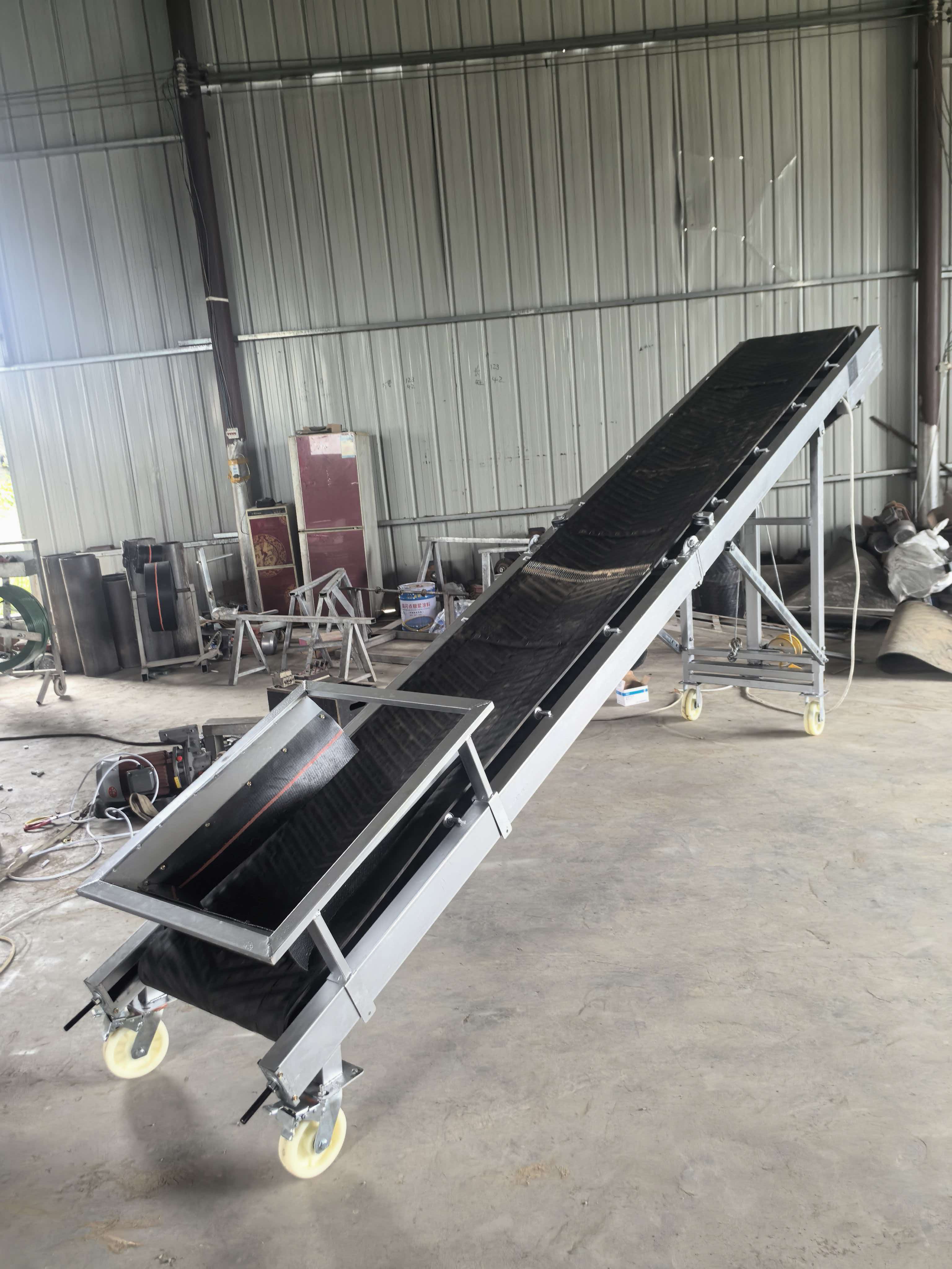 Conveyor Belt Equipment